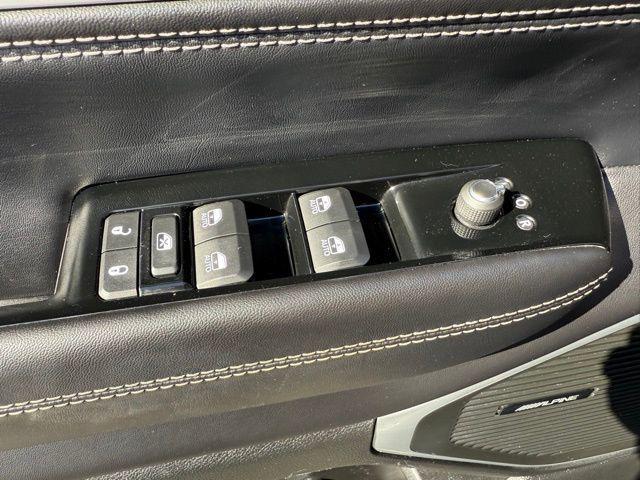 used 2022 Jeep Wagoneer car