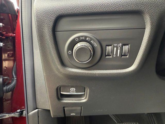 new 2025 Jeep Grand Cherokee car, priced at $45,987