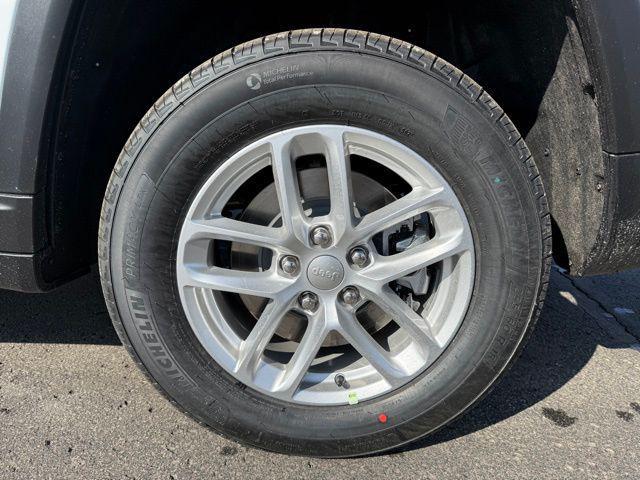 new 2026 Jeep Grand Cherokee L car, priced at $47,080