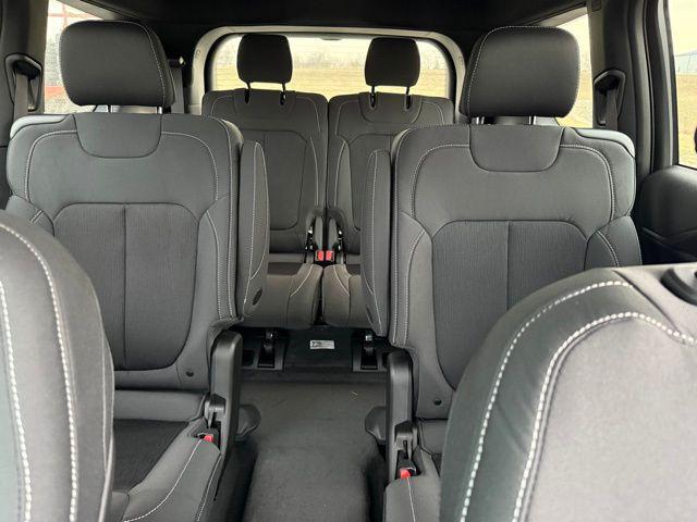 new 2026 Jeep Grand Cherokee L car, priced at $43,417
