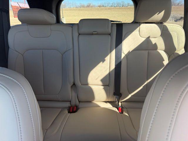 new 2025 Jeep Grand Cherokee car, priced at $47,500