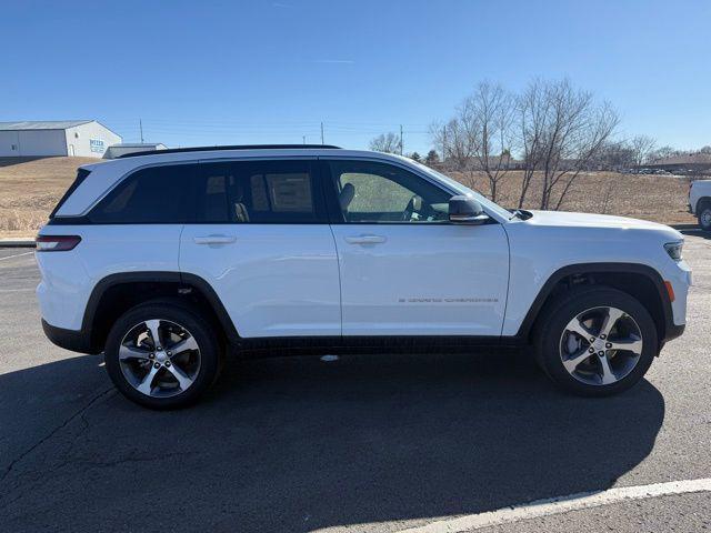 new 2025 Jeep Grand Cherokee car, priced at $47,500