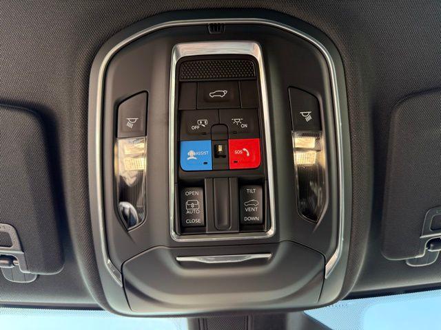 new 2025 Jeep Grand Cherokee car, priced at $45,224