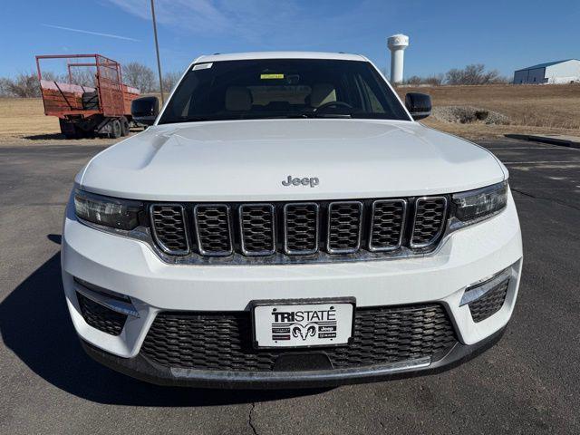 new 2025 Jeep Grand Cherokee car, priced at $44,550