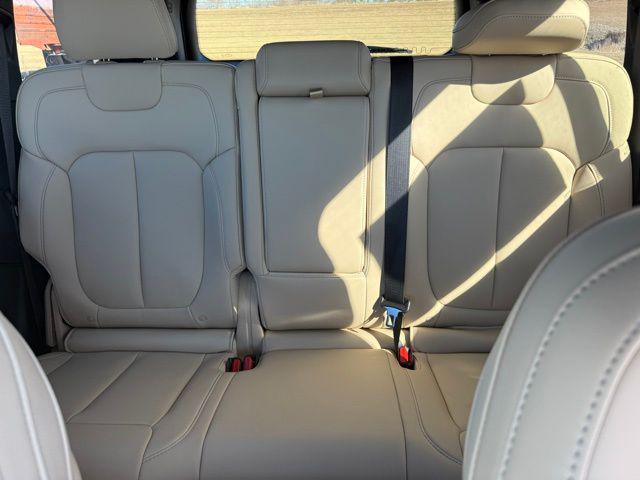 new 2025 Jeep Grand Cherokee car, priced at $44,550