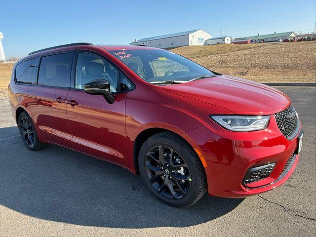 new 2026 Chrysler Pacifica car, priced at $50,615