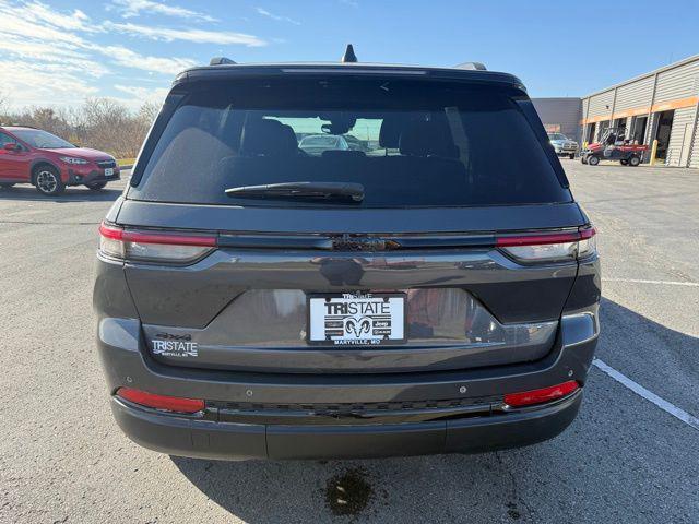 used 2023 Jeep Grand Cherokee car, priced at $29,000