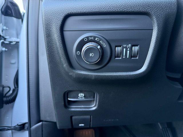 new 2025 Jeep Grand Cherokee car, priced at $43,420