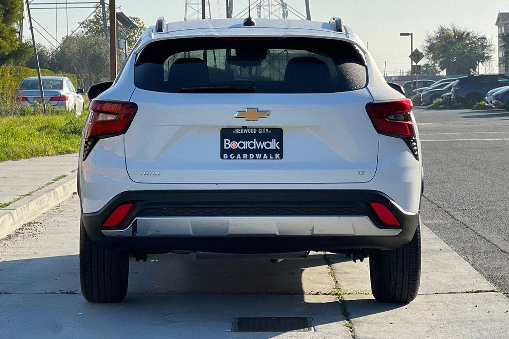 used 2025 Chevrolet Trax car, priced at $19,255
