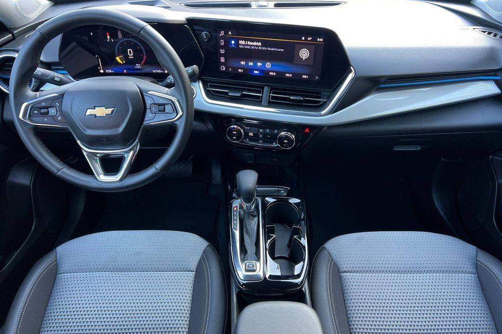 used 2025 Chevrolet Trax car, priced at $19,255