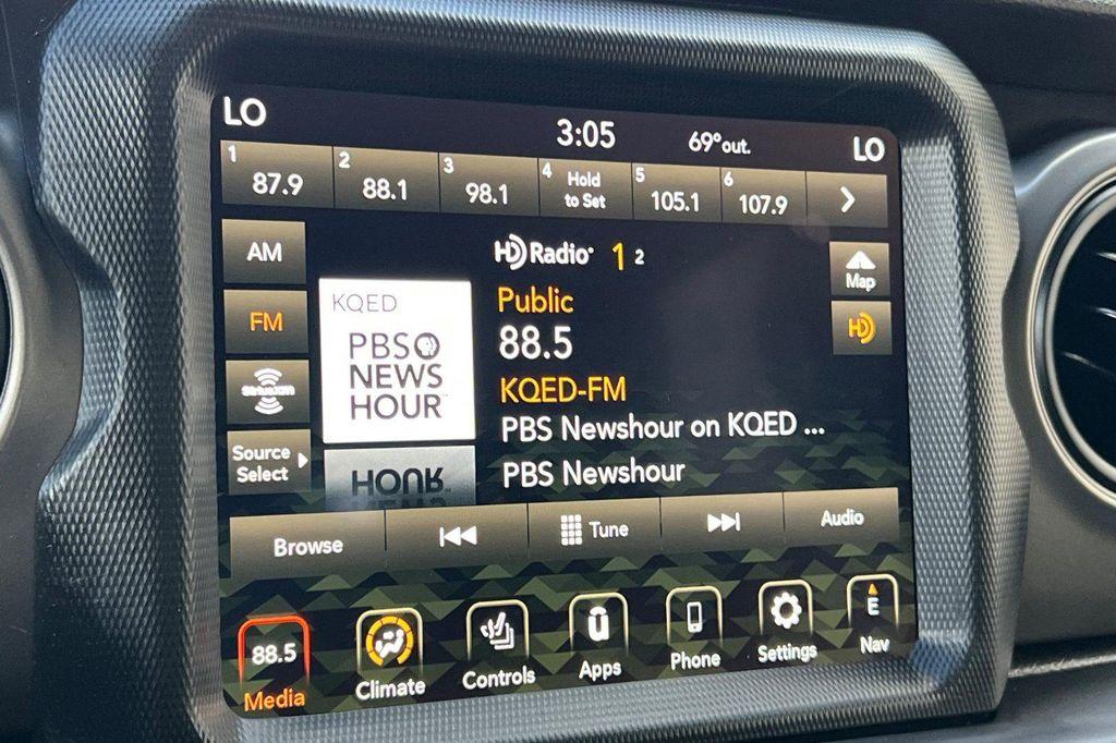 used 2022 Jeep Wrangler Unlimited car, priced at $26,558