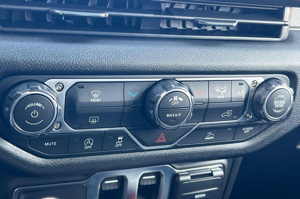 new 2026 Jeep Wrangler car, priced at $41,155