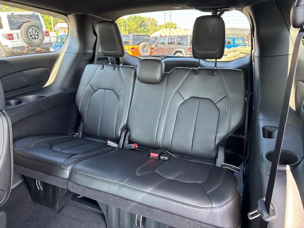 new 2026 Chrysler Pacifica car, priced at $39,988