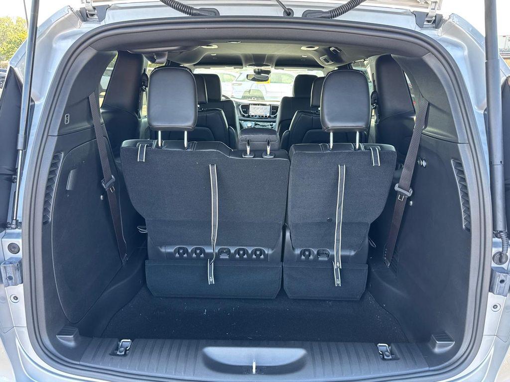 new 2026 Chrysler Pacifica car, priced at $39,988