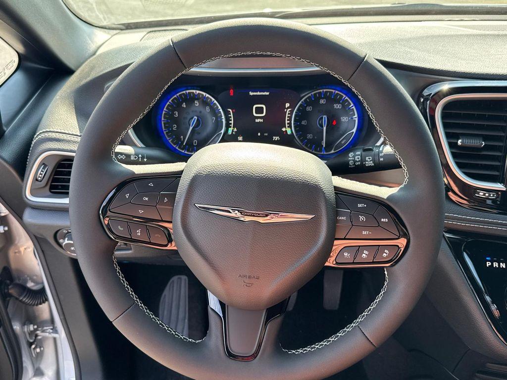 new 2026 Chrysler Pacifica car, priced at $39,988