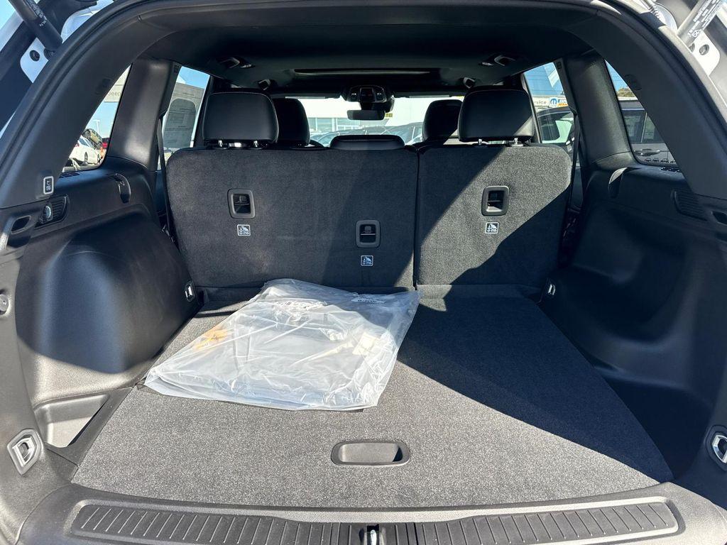 new 2025 Jeep Grand Cherokee car, priced at $35,988