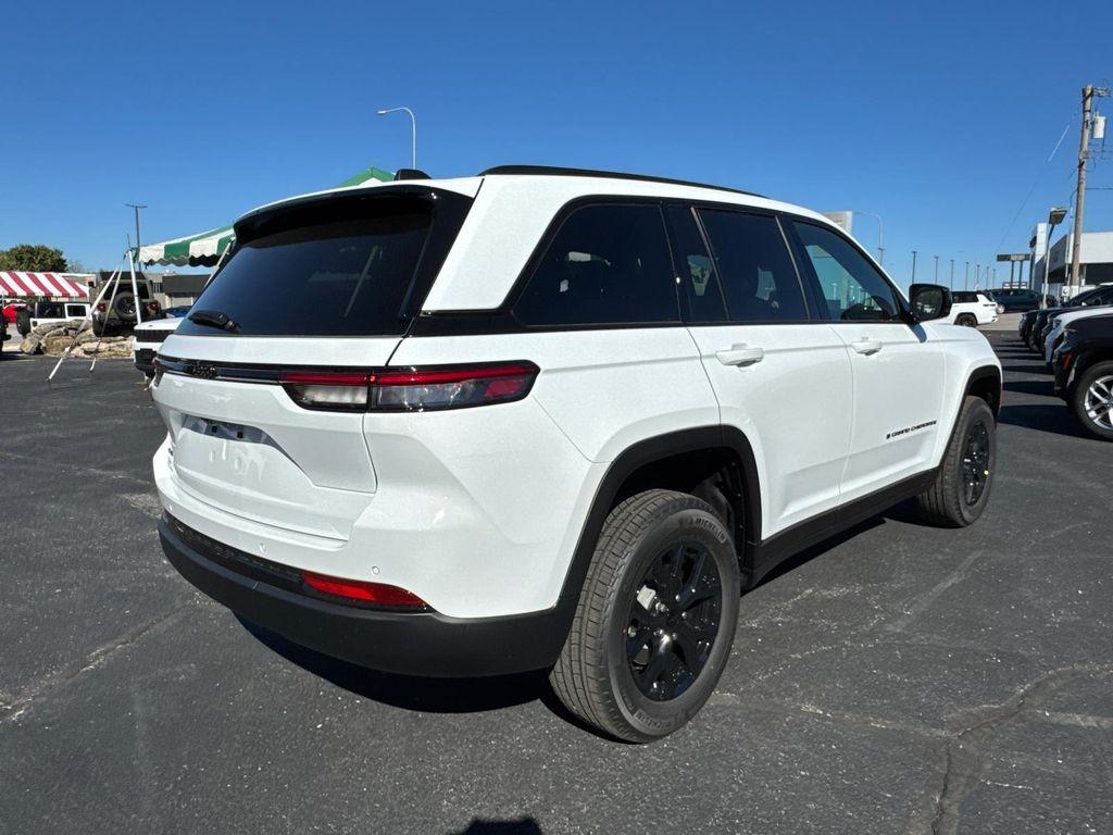 new 2025 Jeep Grand Cherokee car, priced at $35,988