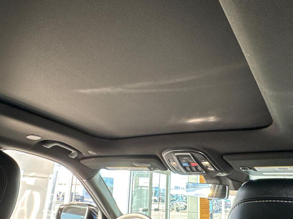 new 2026 Jeep Grand Cherokee car, priced at $44,988