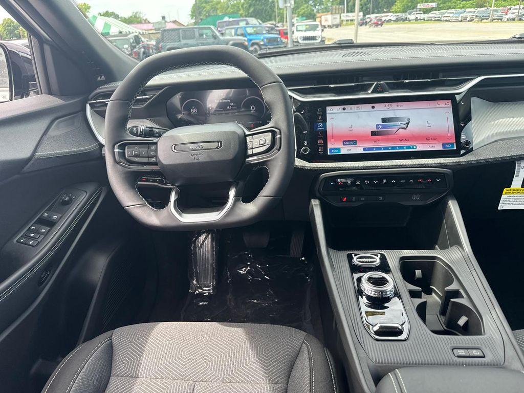 new 2026 Jeep Cherokee car, priced at $32,988