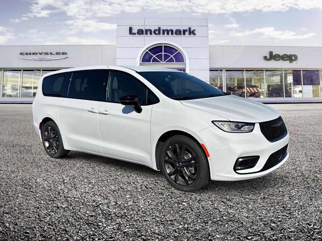 new 2026 Chrysler Pacifica car, priced at $36,988