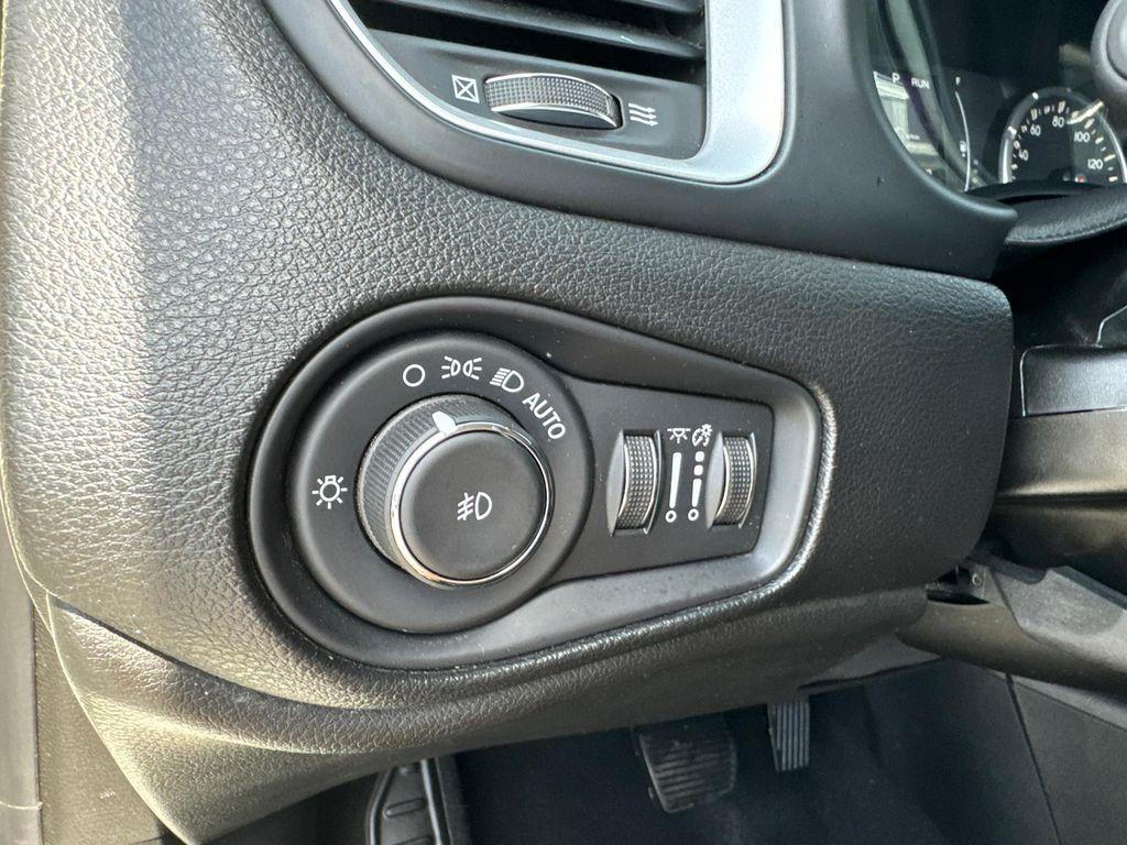 used 2020 Jeep Renegade car, priced at $16,788