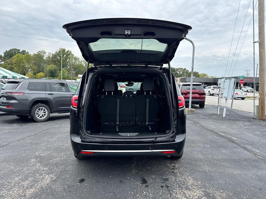 new 2026 Chrysler Pacifica car, priced at $39,988