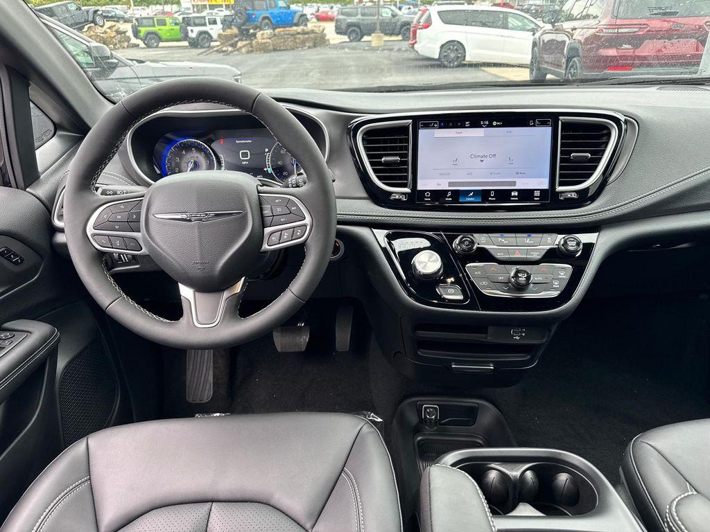 new 2026 Chrysler Pacifica car, priced at $39,988