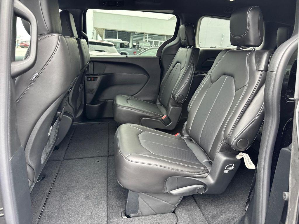 new 2026 Chrysler Pacifica car, priced at $39,988