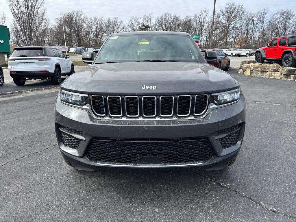 new 2026 Jeep Grand Cherokee car, priced at $37,988