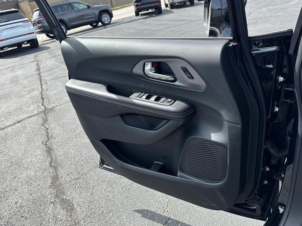 new 2026 Chrysler Pacifica car, priced at $35,988