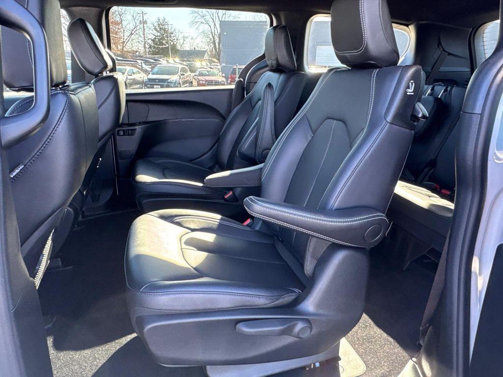 used 2024 Chrysler Pacifica Hybrid car, priced at $33,988