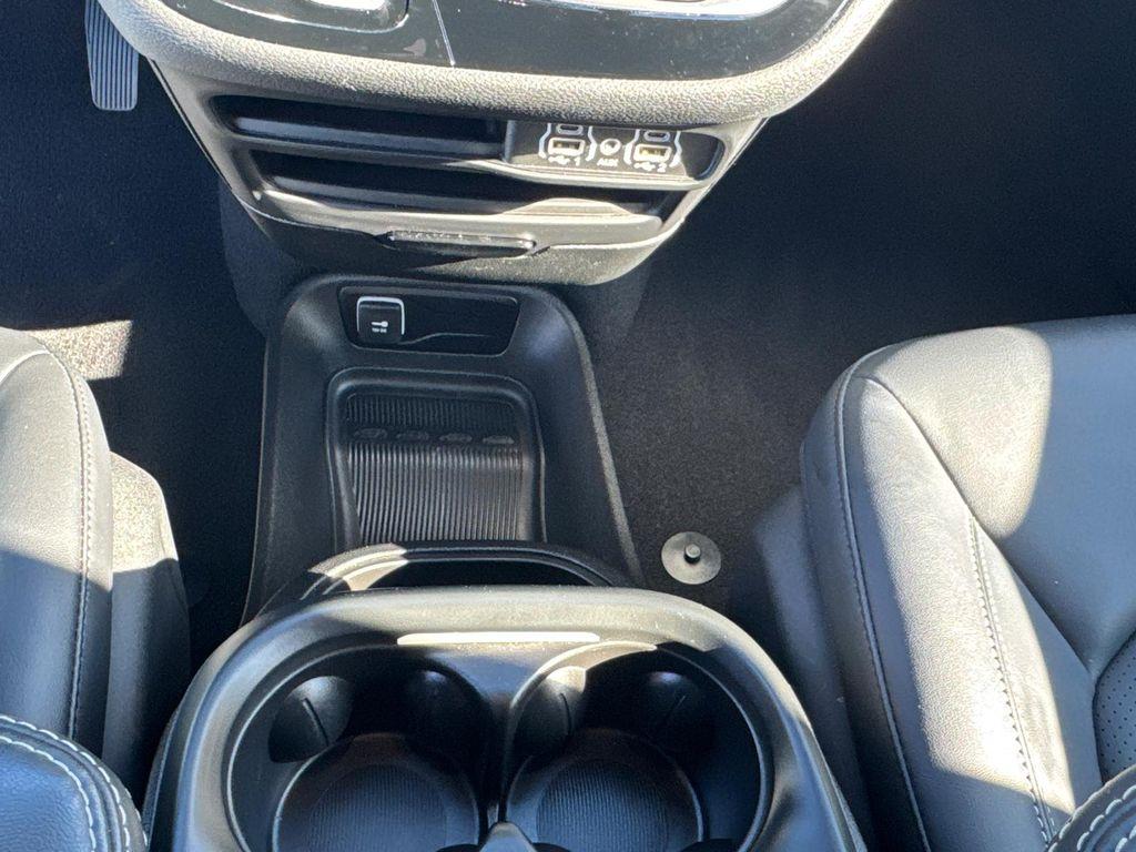 used 2024 Chrysler Pacifica Hybrid car, priced at $33,988