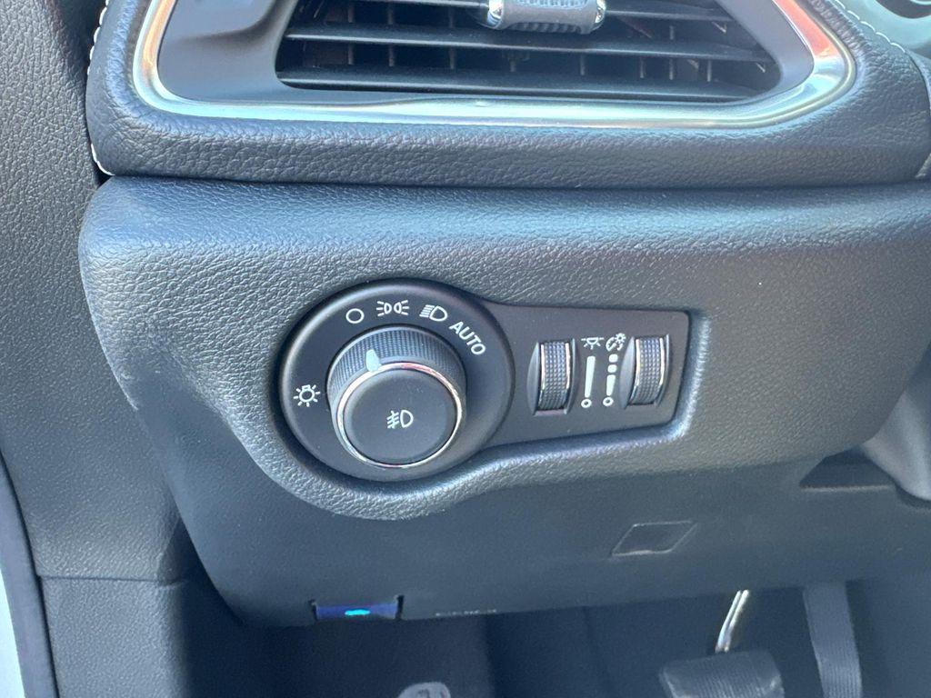 new 2026 Chrysler Pacifica car, priced at $45,988