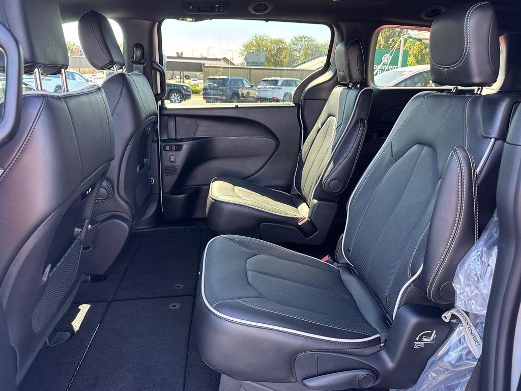 new 2026 Chrysler Pacifica car, priced at $45,988