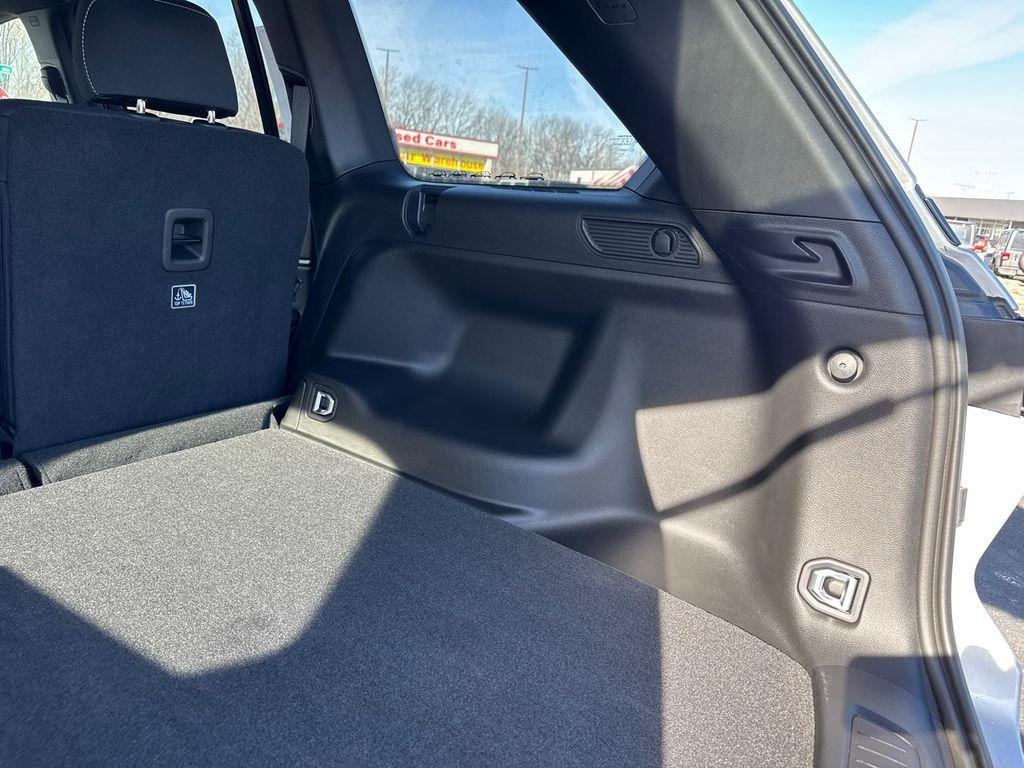 new 2025 Jeep Grand Cherokee car, priced at $30,988