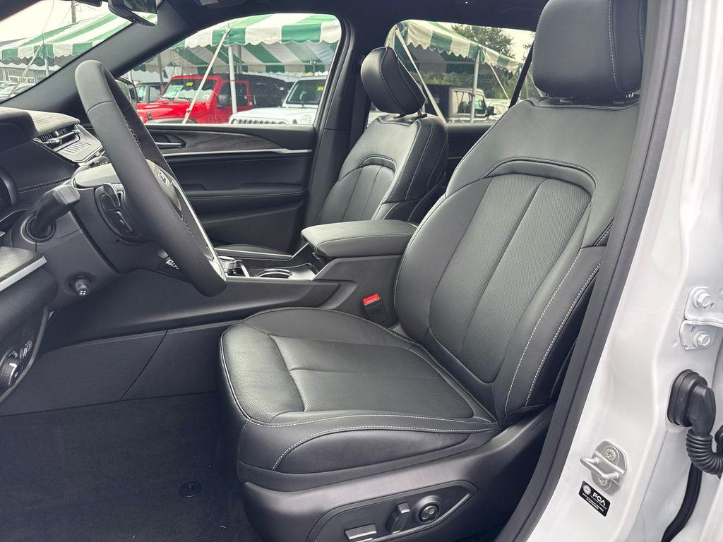 new 2026 Jeep Grand Cherokee L car, priced at $44,487