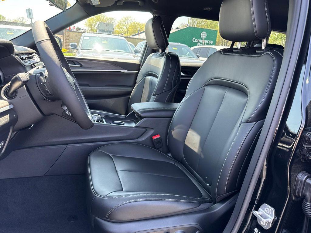 new 2025 Jeep Grand Cherokee L car, priced at $37,988