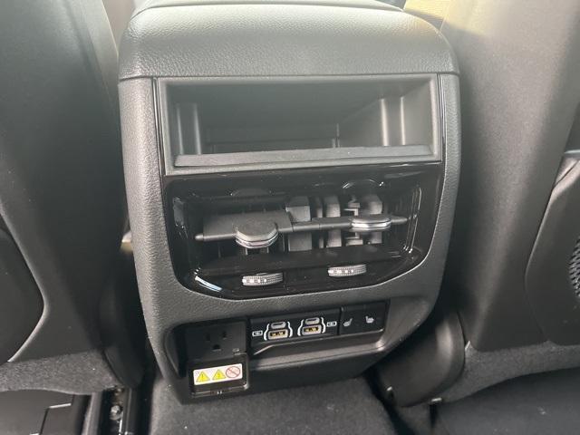 new 2025 Jeep Grand Cherokee car, priced at $51,985