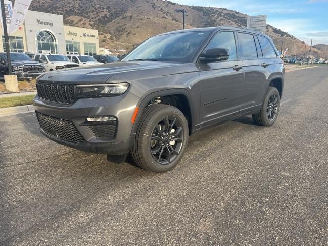 new 2025 Jeep Grand Cherokee car, priced at $51,985
