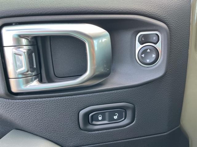 new 2026 Jeep Gladiator car, priced at $58,842