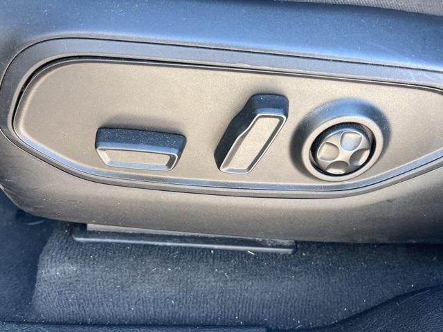 used 2023 Jeep Grand Cherokee car, priced at $28,085