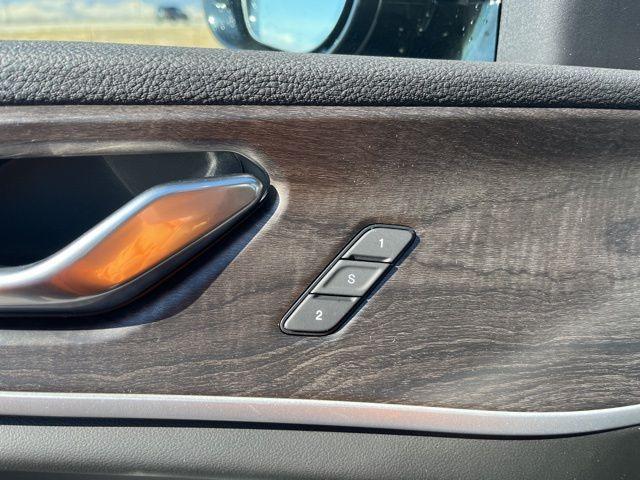 new 2026 Jeep Grand Cherokee car, priced at $52,975