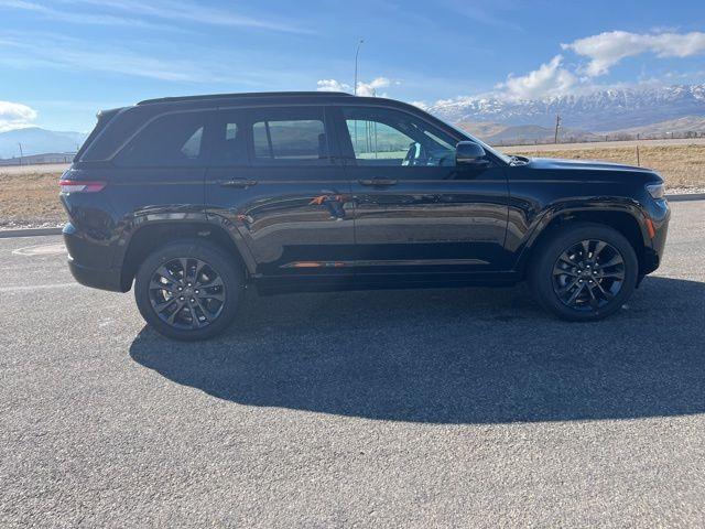 new 2026 Jeep Grand Cherokee car, priced at $52,975