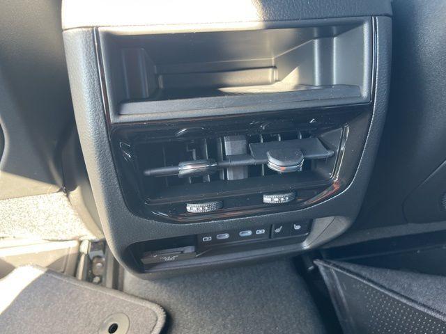 new 2026 Jeep Grand Cherokee car, priced at $52,975