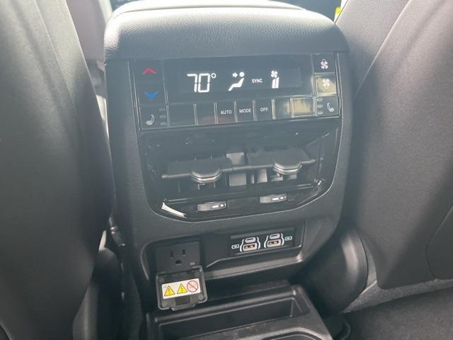 new 2025 Jeep Grand Cherokee L car, priced at $55,495