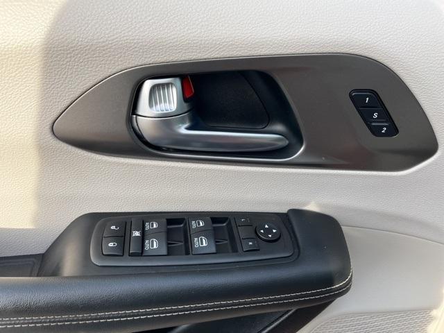 used 2021 Chrysler Pacifica car, priced at $25,578