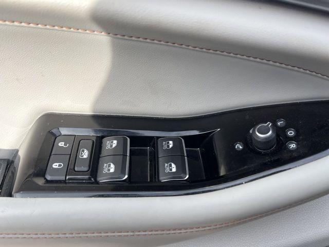 used 2022 Jeep Grand Cherokee L car, priced at $28,591