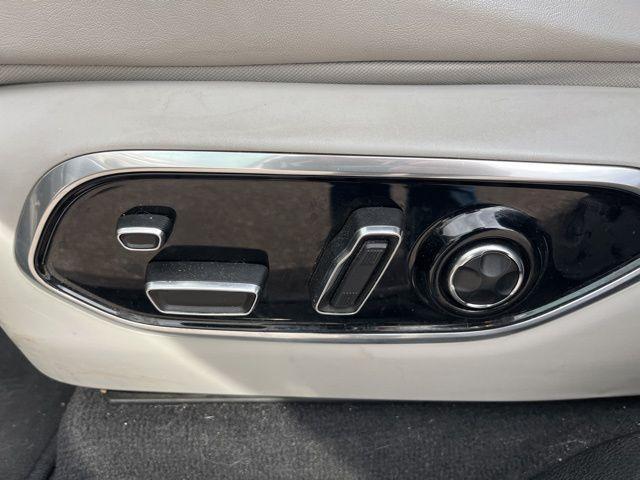 used 2022 Jeep Grand Cherokee L car, priced at $28,591