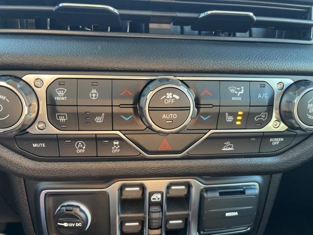 new 2026 Jeep Wrangler car, priced at $42,876