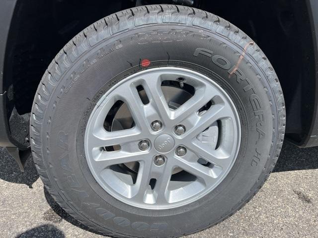 new 2025 Jeep Grand Cherokee car, priced at $35,000